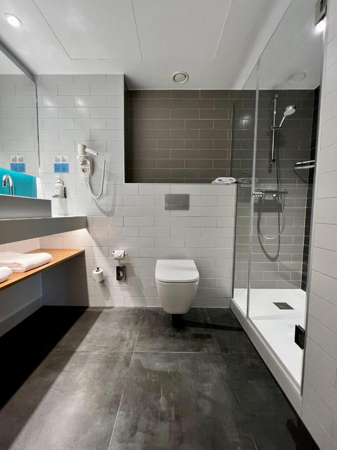 Holiday Inn Express - Madrid - Airport By Ihg Exteriör bild