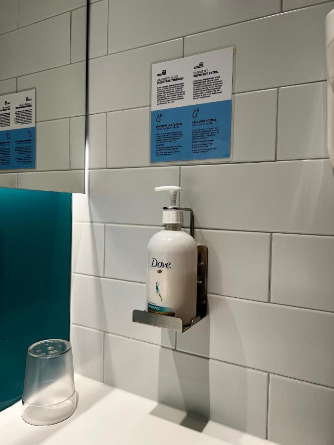 Holiday Inn Express - Madrid - Airport By Ihg Exteriör bild