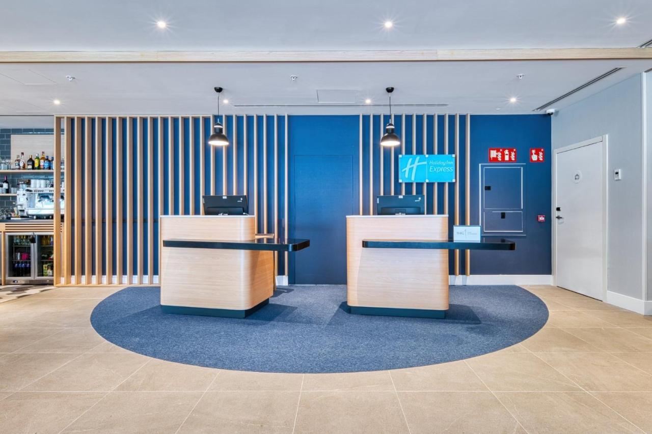 Holiday Inn Express - Madrid - Airport By Ihg Exteriör bild