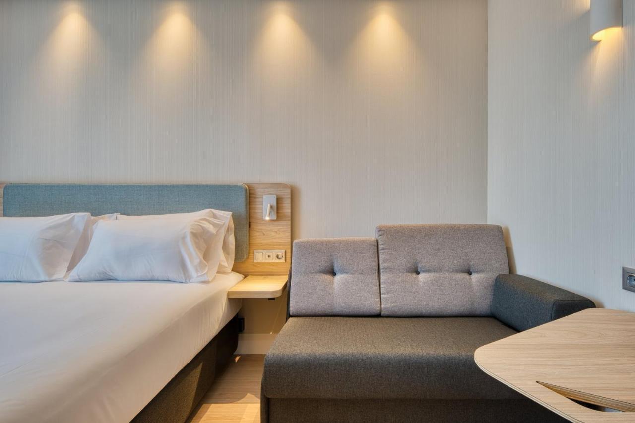 Holiday Inn Express - Madrid - Airport By Ihg Exteriör bild