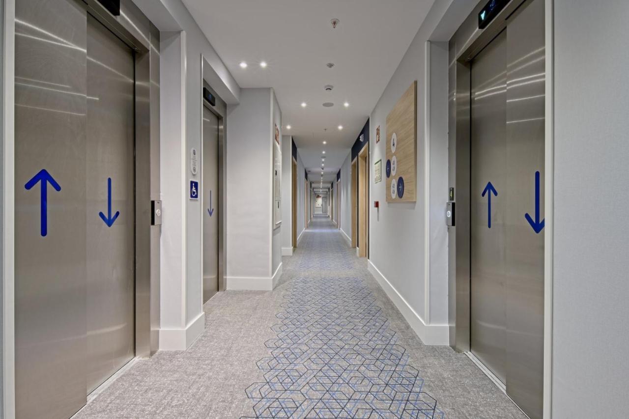 Holiday Inn Express - Madrid - Airport By Ihg Exteriör bild