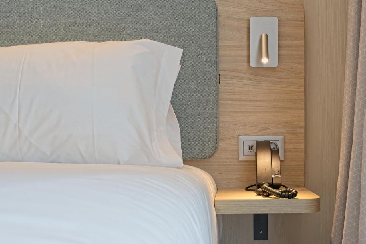 Holiday Inn Express - Madrid - Airport By Ihg Exteriör bild