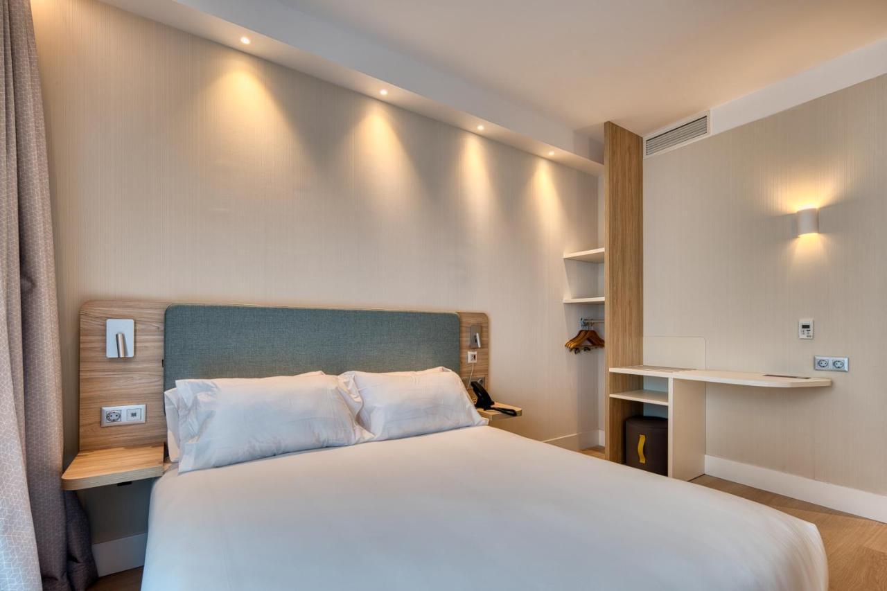 Holiday Inn Express - Madrid - Airport By Ihg Exteriör bild